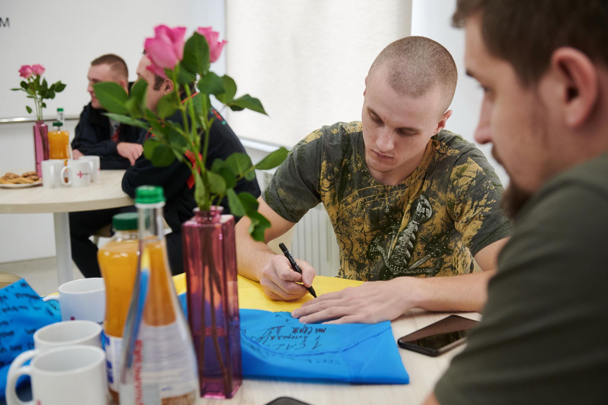 По мировым стандартам. Открылся новый современный центр реабилитации военных: первые фото